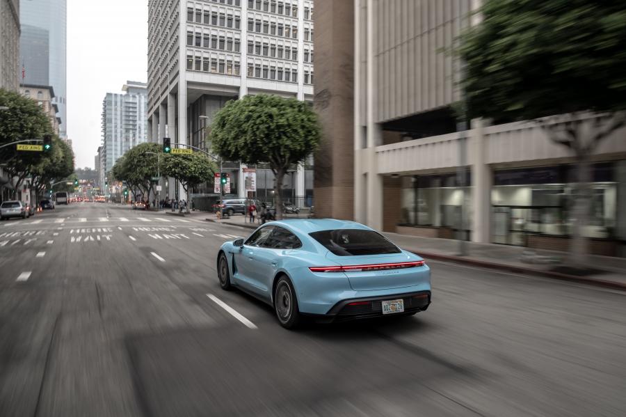  Porsche Taycan 4S 2019 года  (WW) (фото 31 из 41)